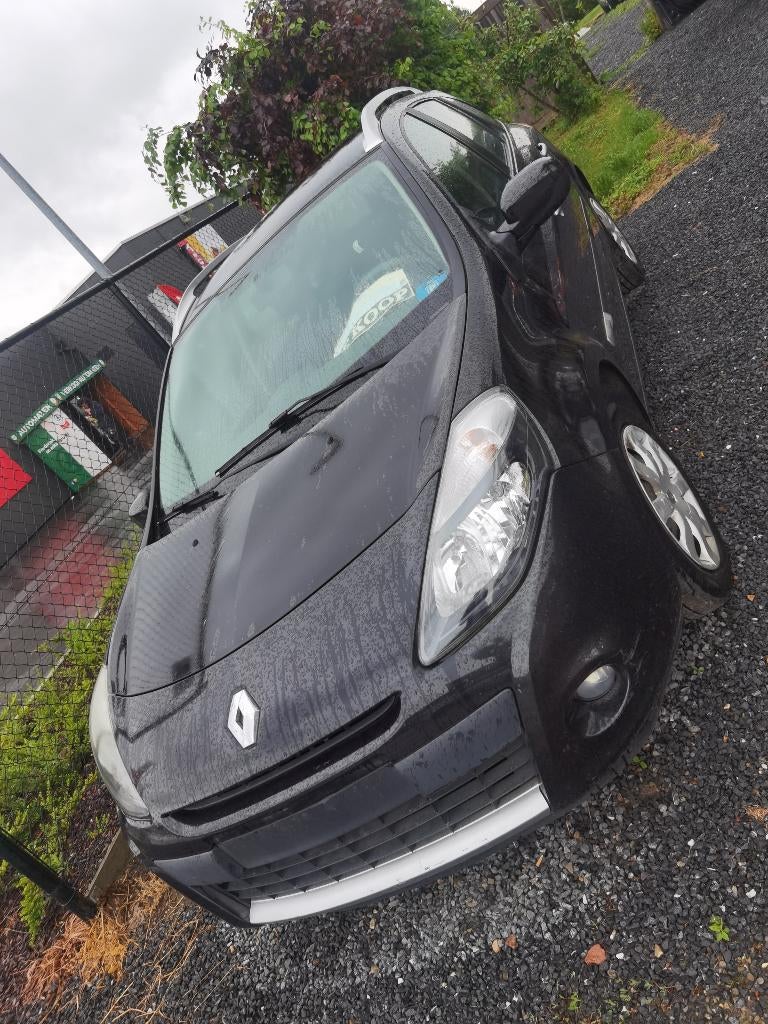 Reneult Clio 1200 benzien 2011 108000 km airco, Airconditioning, Zwart, Handgeschakeld, Grijs