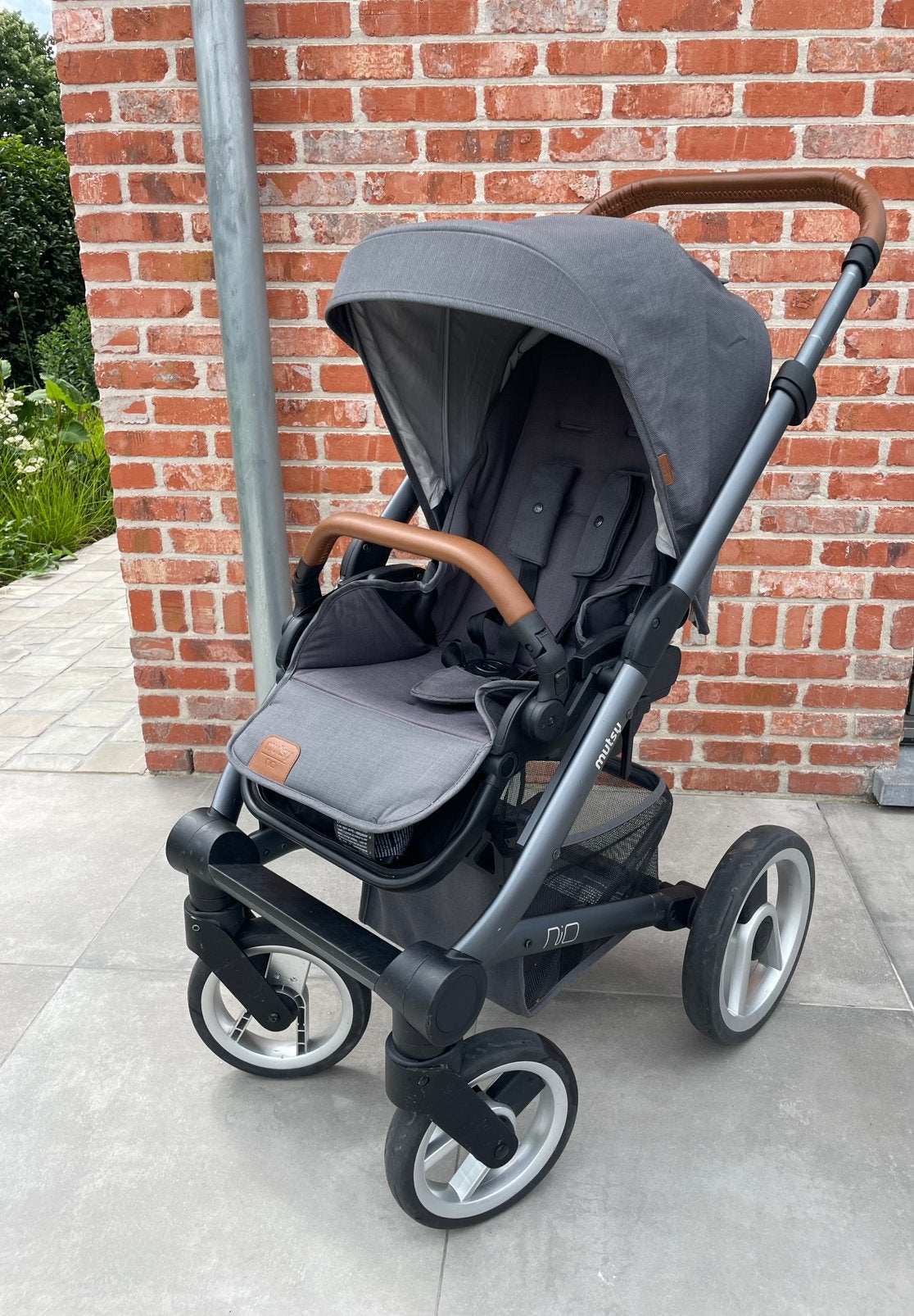 Mutsy Nio wandelwagen + draagmand + accessoires, Ophalen, Zo goed als nieuw, Regenhoes