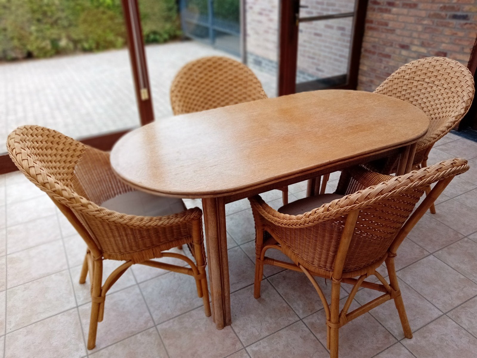 Rotan tafel 160x89 met 4 stoelen, Tuin en Terras, Tuinsets en Loungesets, Ophalen, Gebruikt, Rotan, 4 zitplaatsen