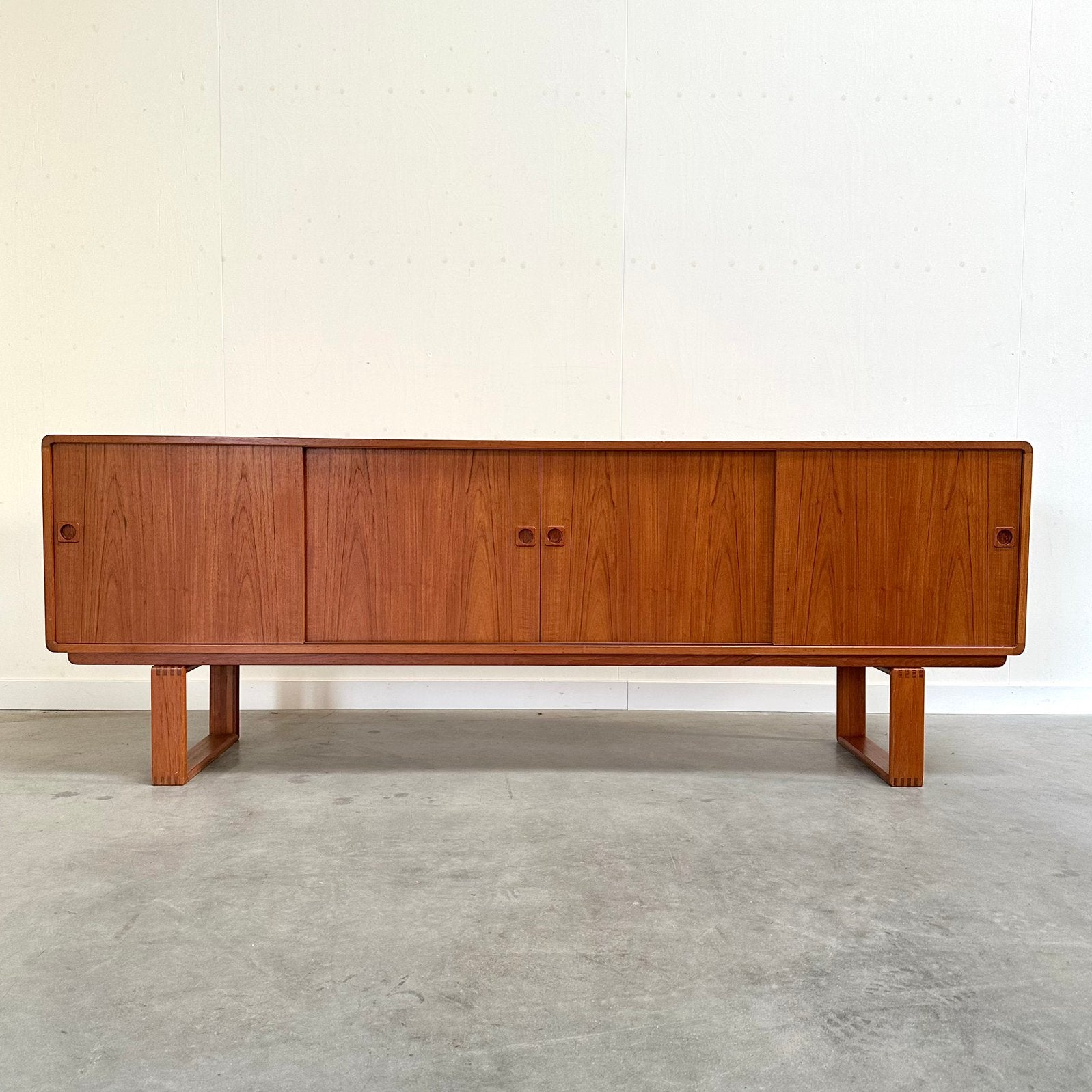 Vintage deens design dressoir sideboard jaren 70 kast, Huis en Inrichting, Ophalen, Gebruikt, Midcentury modern danish 60s 70s design