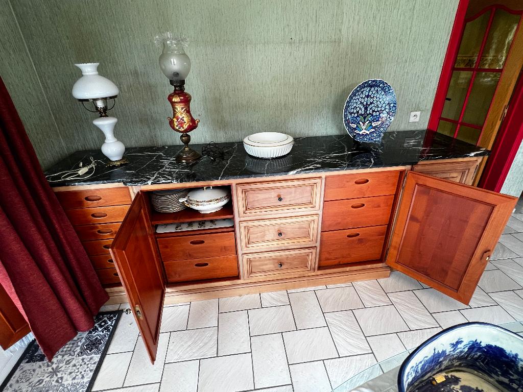meuble buffet salle à manger, Maison & Meubles, Armoires | Buffets, 200 cm ou plus, Avec tablette(s), Moins de 100 cm, Neutre