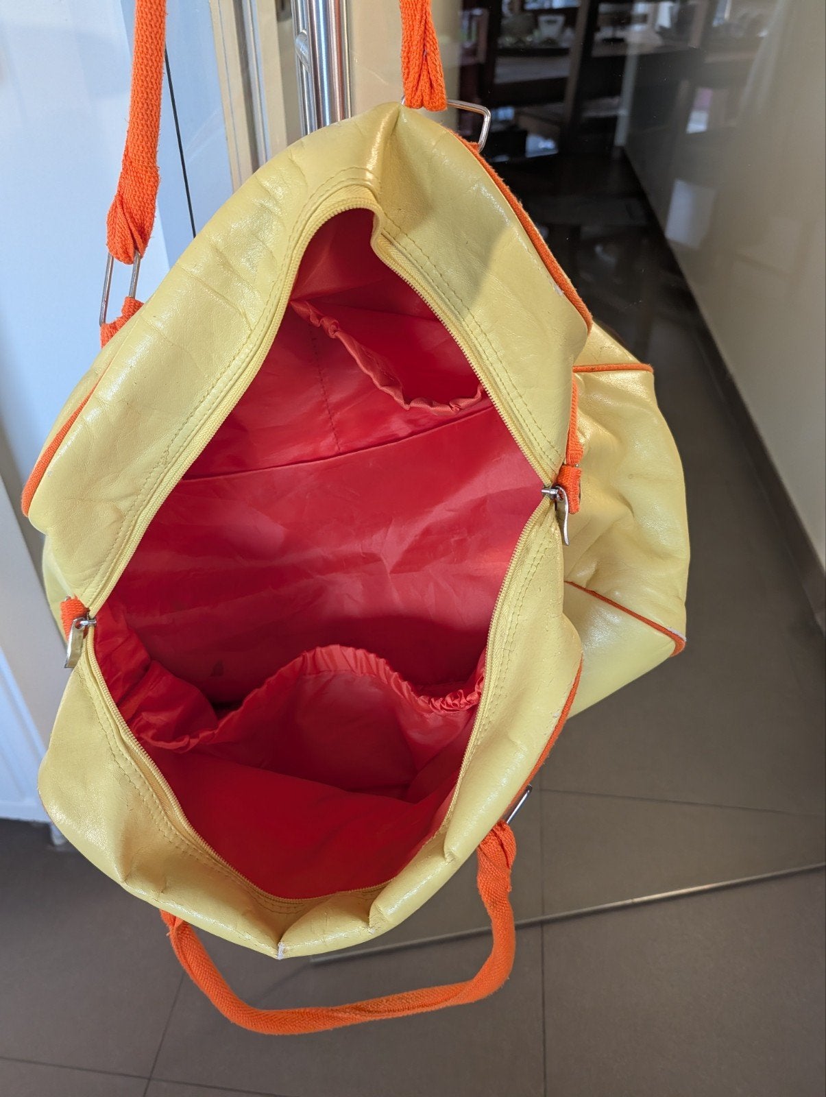 Baby verzorg tas  MET  Ligmat zie bijgaande foto''s, Ophalen