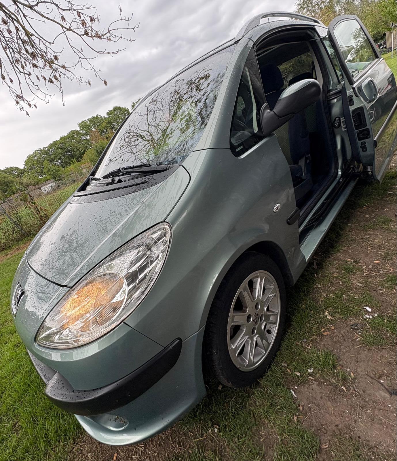 Peugeot 1007 1.6 Benzine Automaat177.003 km Panoramadak, Automaat, Bedrijf, Airconditioning, Peugeot
