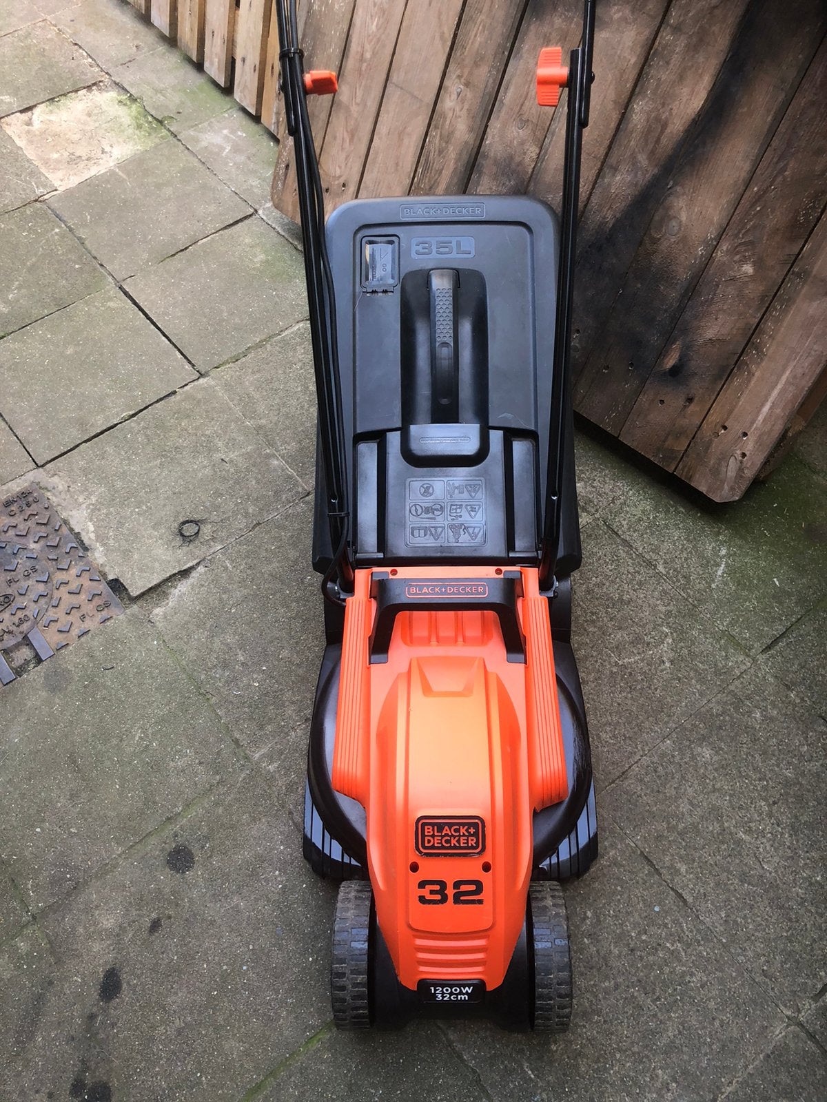 Kleine elektrische grasmaaier, Tuin en Terras, Grasmaaiers, Ophalen, Cirkelmaaier, Elektrische grasmaaier, Zo goed als nieuw