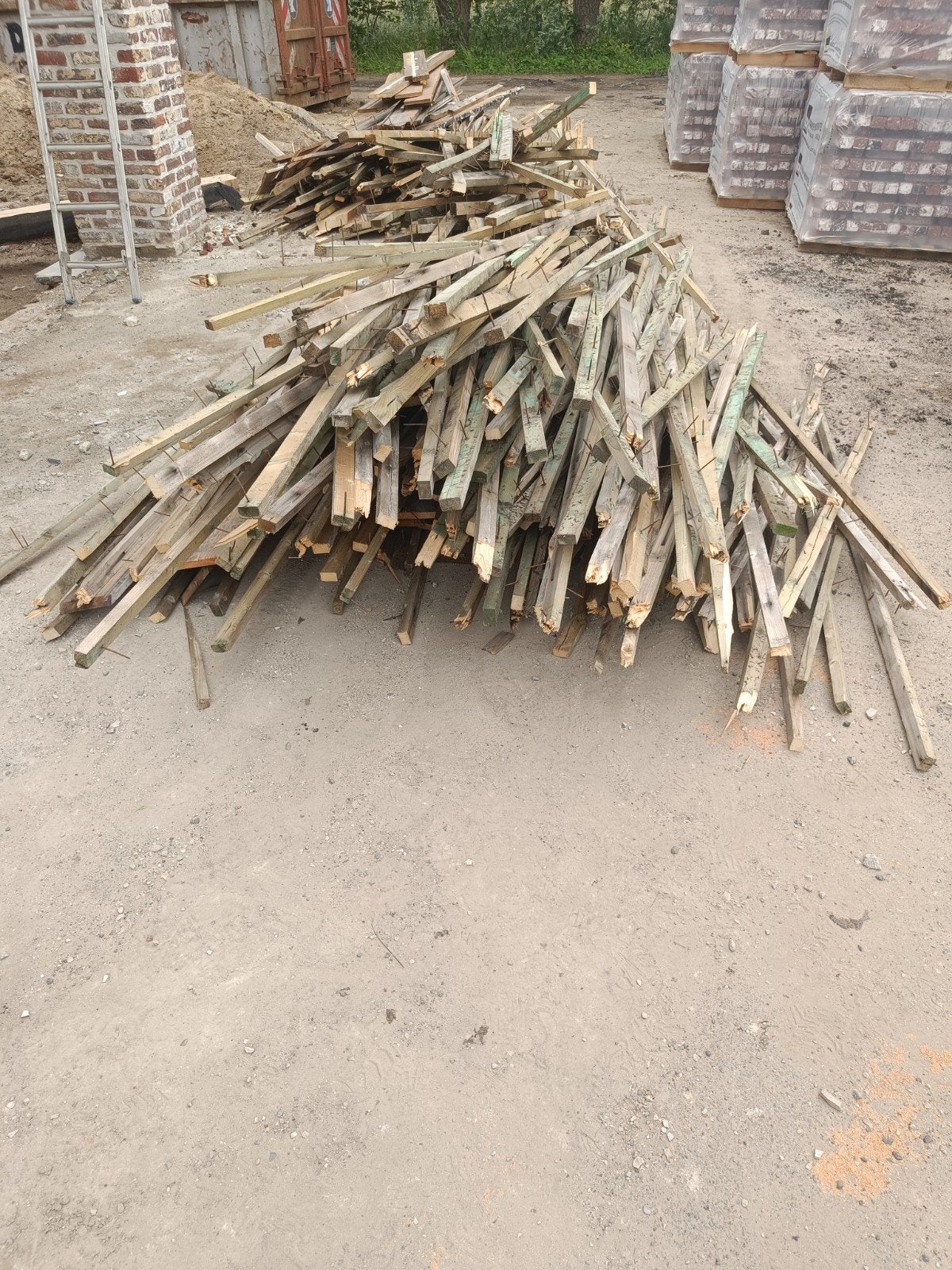 Hout met nagels zelf te verwijderen, Ophalen