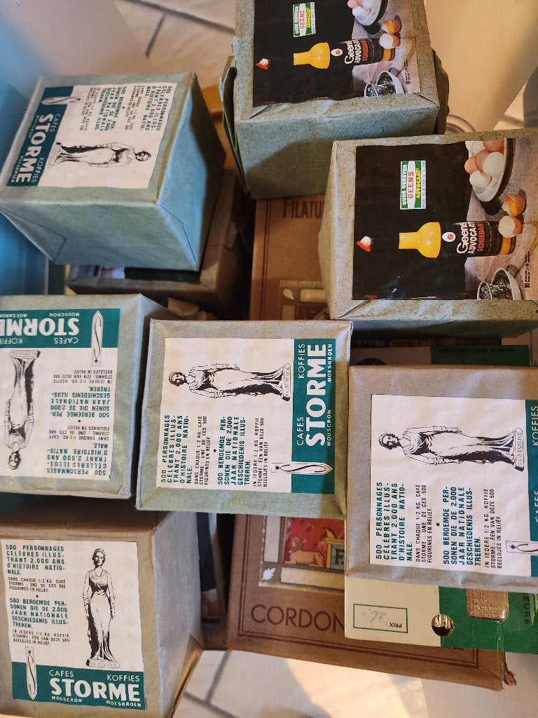 Ongeopende oude pakken lucifers 2,  euro per pak, Ophalen of Verzenden, Luciferdoosjes of -merken