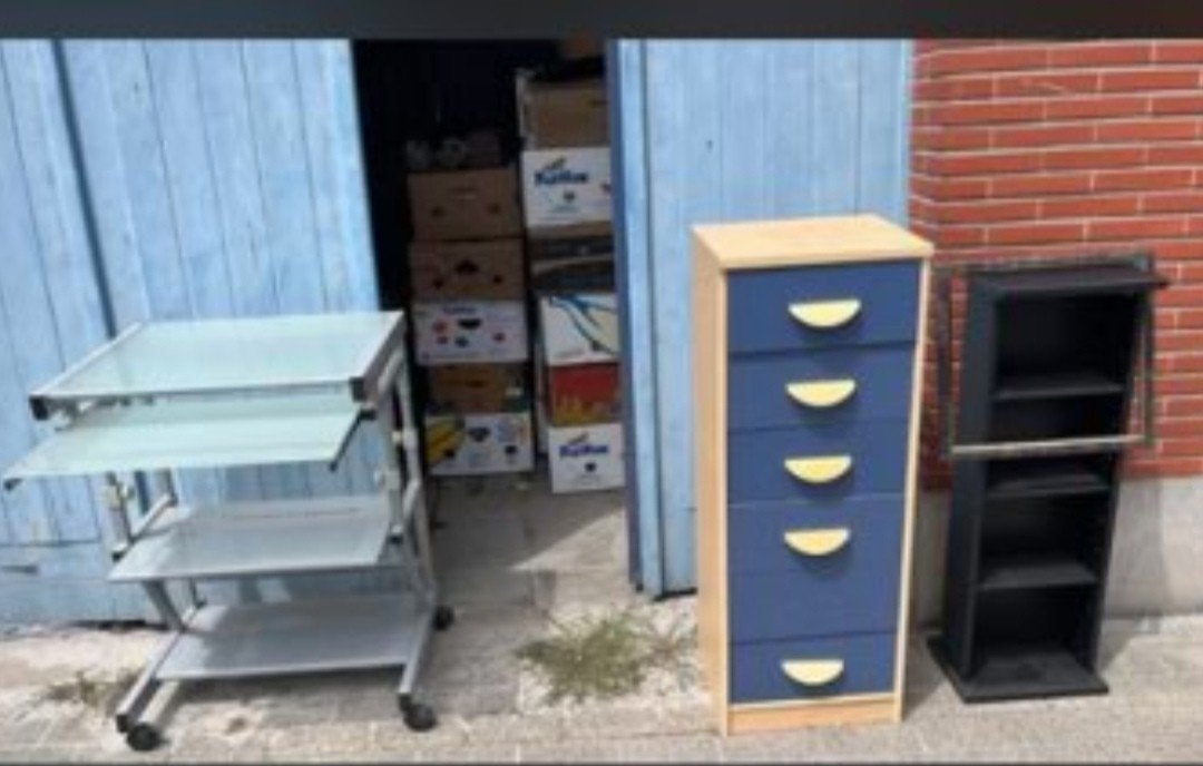 Uitschuifbaar glas computer meubeltjes, ladenkast, cd rekje, Doe-het-zelf en Bouw, Werkbanken, Ophalen