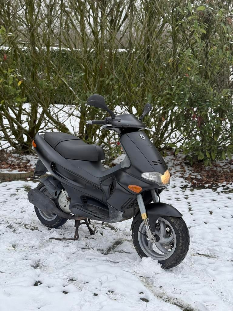 Gilera Runner 125cc 2t Duitse papieren (180cc,Typhoon,SKR), Ophalen, Zo goed als nieuw