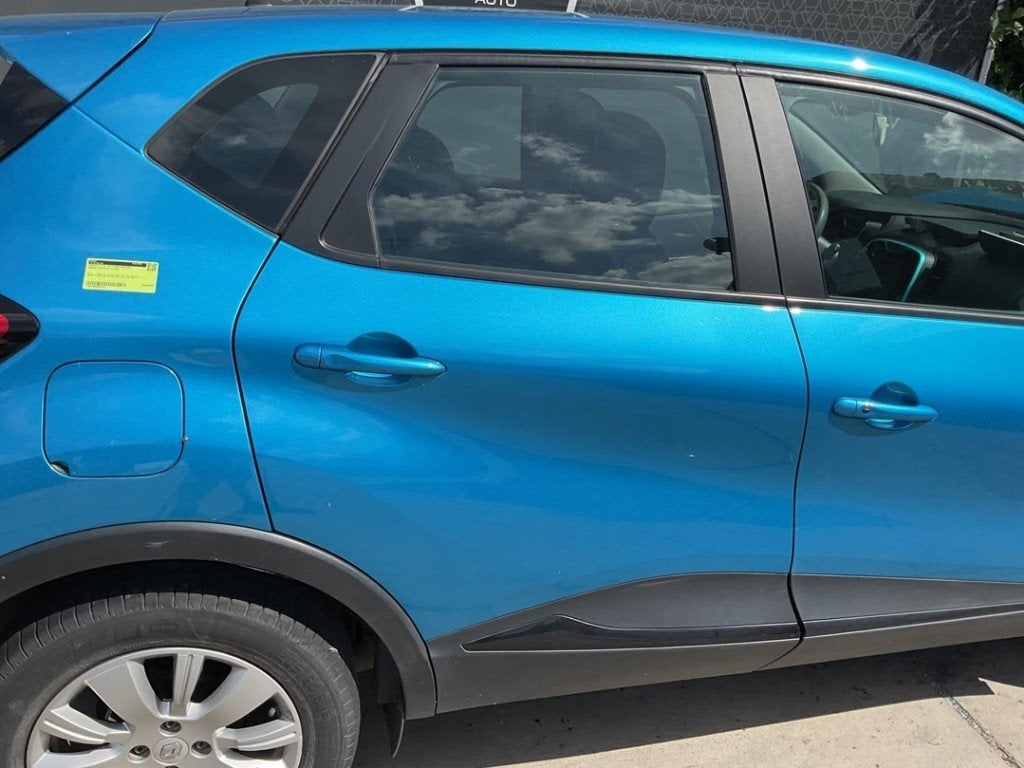 PORTIER RECHTS ACHTER Renault Captur I (2R) (01-2013/-), Gebruikt, Achter, Peter-Huppertz-Straße 5
51063  Köln, DE, Dialog.deutschland@renault.de