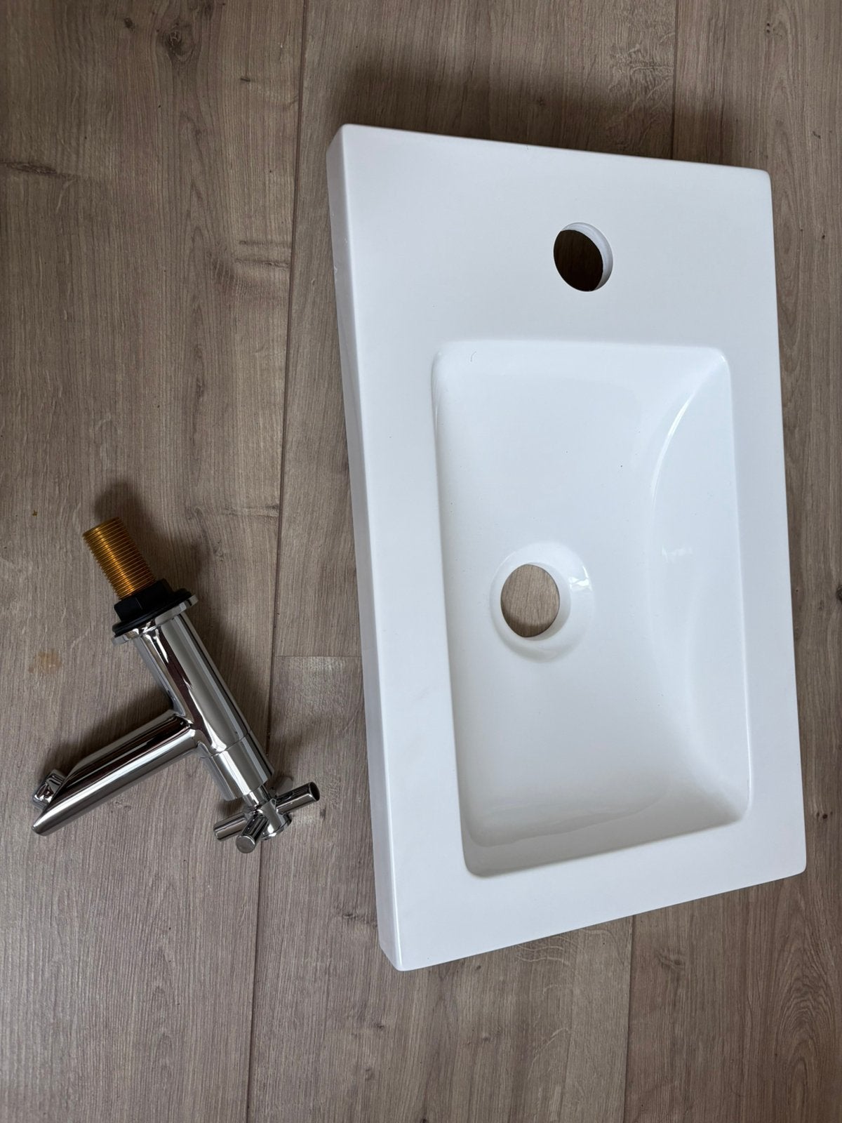 Lavabo et robinet toilette, Bricolage & Construction, Sanitaire, Enlèvement, Neuf, Robinet