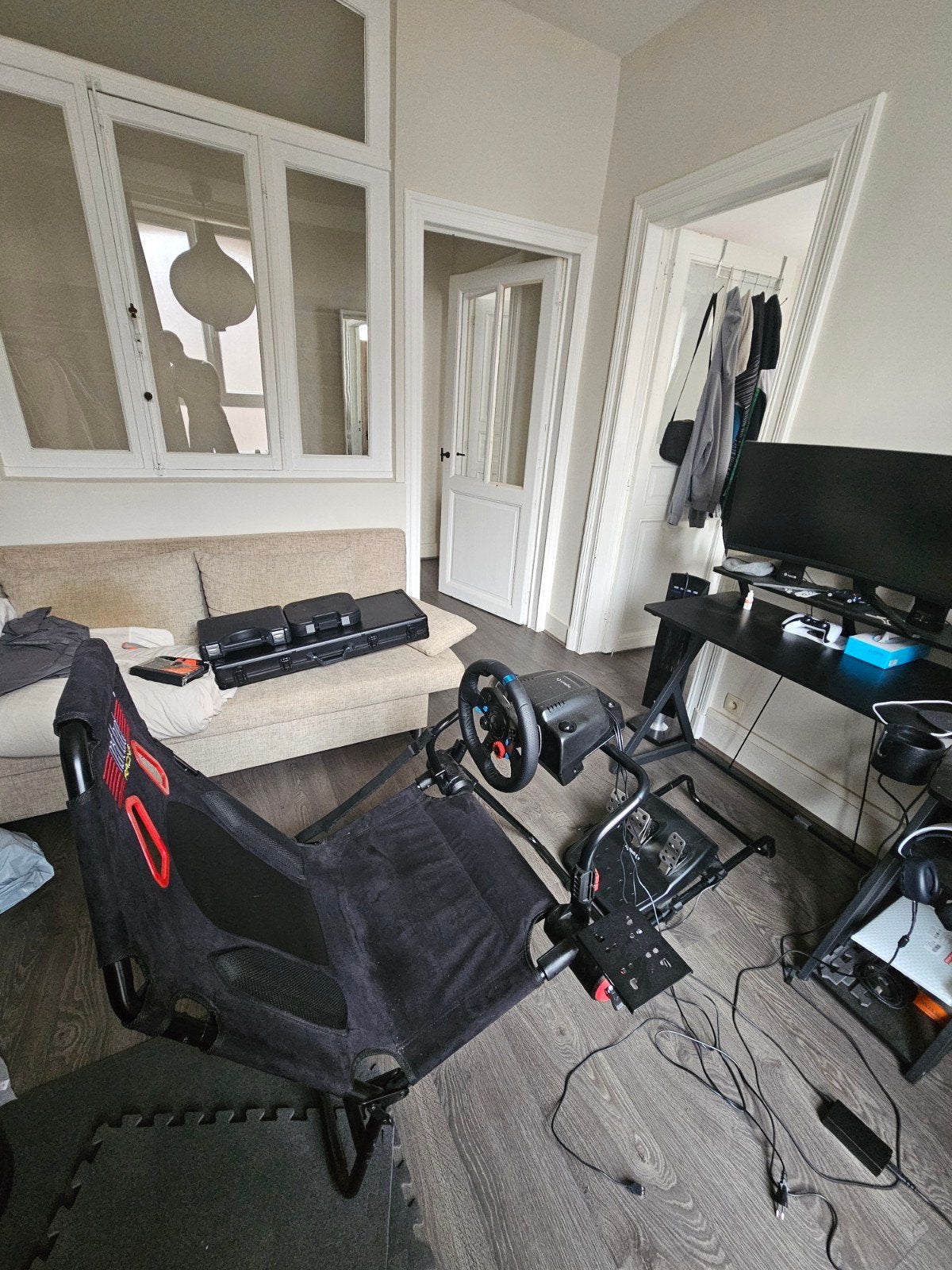 Volant logitech g29 et siège de simulation pliable, Consoles de jeu & Jeux vidéo, Volant de course, Enlèvement ou Envoi, Logitech