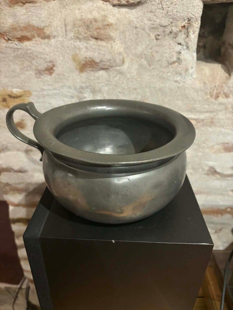 antieke kamerpot pispot in tin Brugge J.Van De Casteele, Ophalen of Verzenden