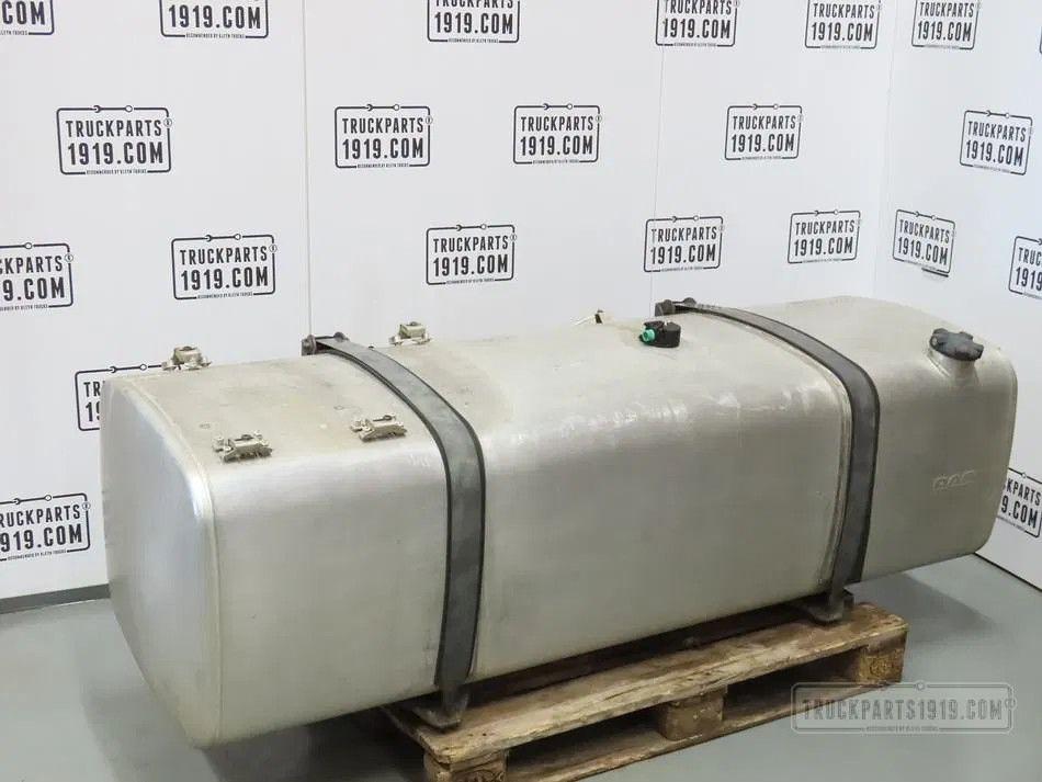 DAF 1945569 Brandstoftank + steunen 690L, Auto-onderdelen, Vrachtwagen-onderdelen, Ophalen, Gebruikt, DAF, Brandstofsystemen