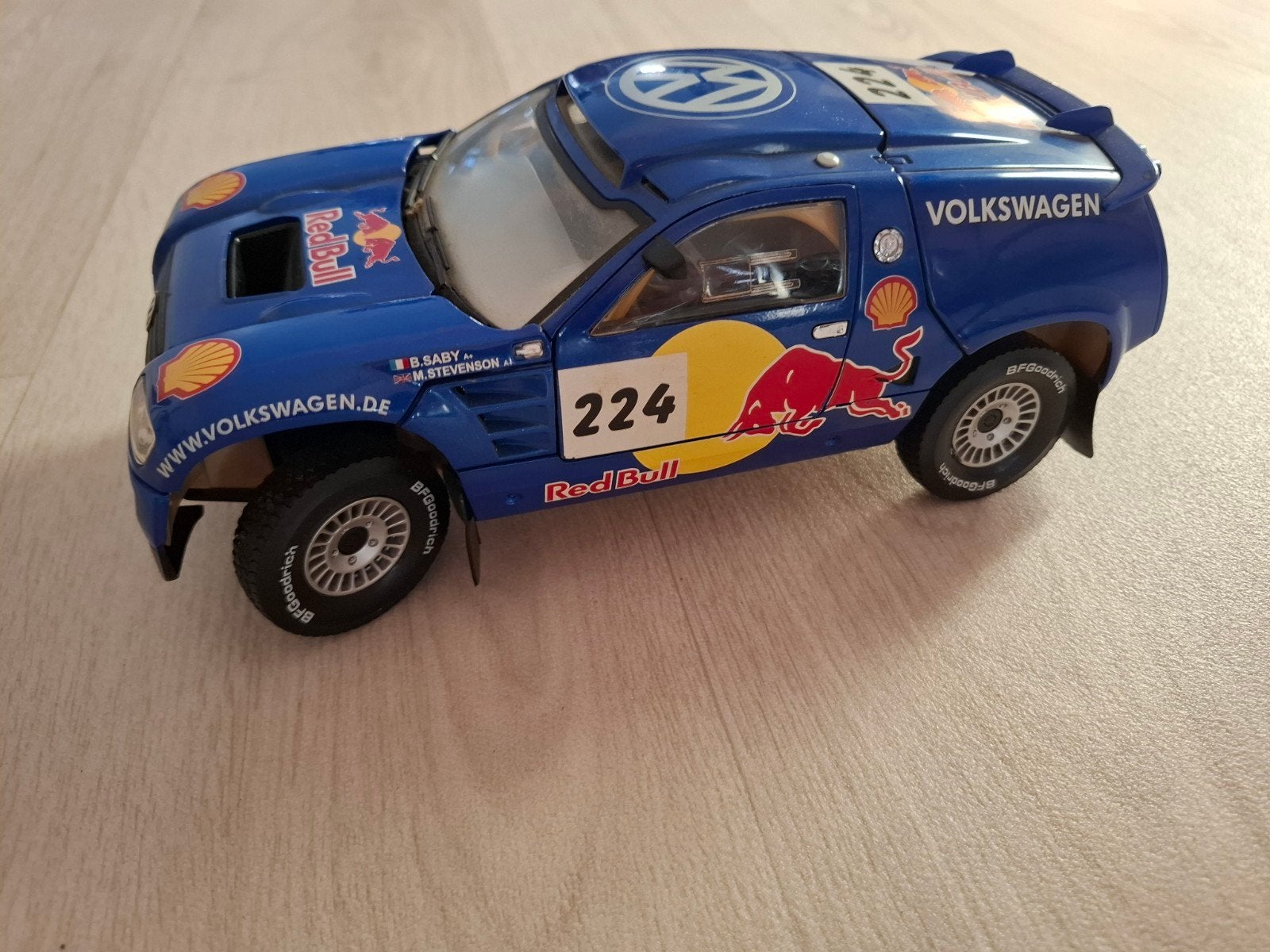 Vw race touareg, Utilisé, Voiture, Burago