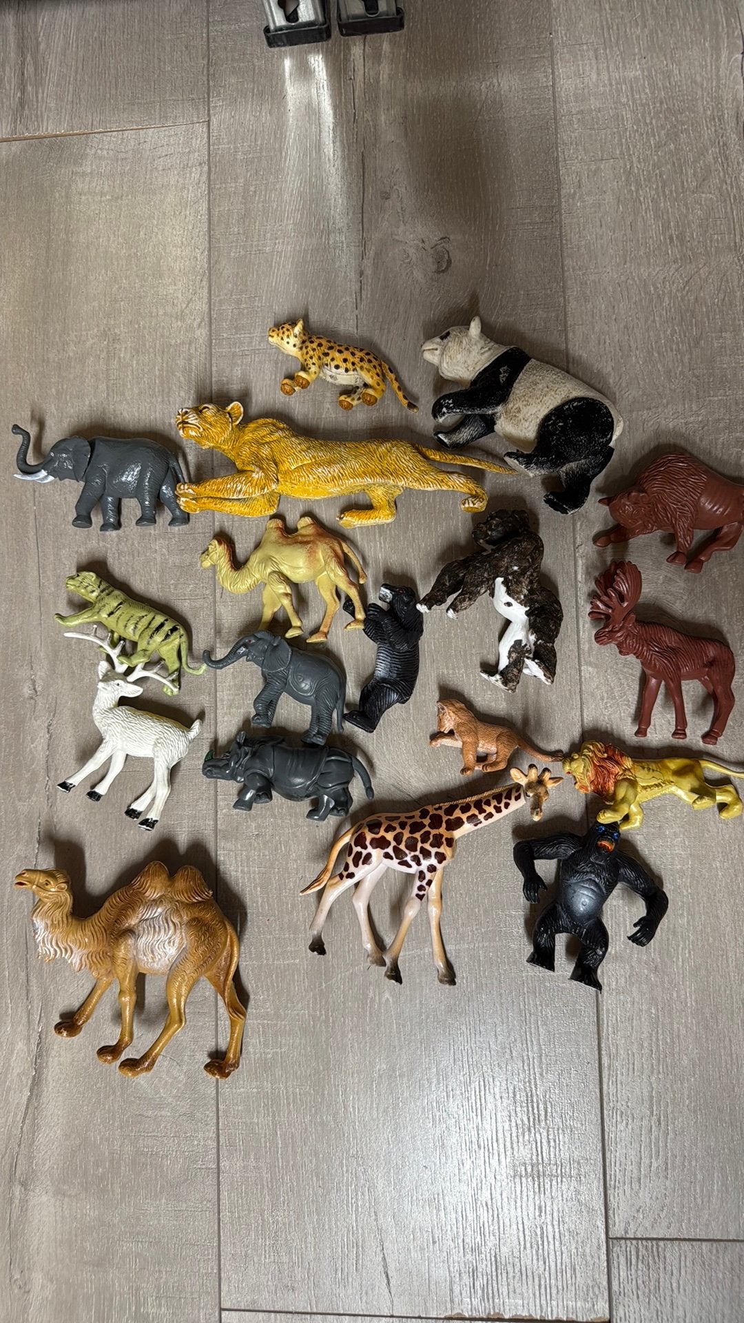 18 dieren figuurtjes, Ophalen of Verzenden, Zo goed als nieuw
