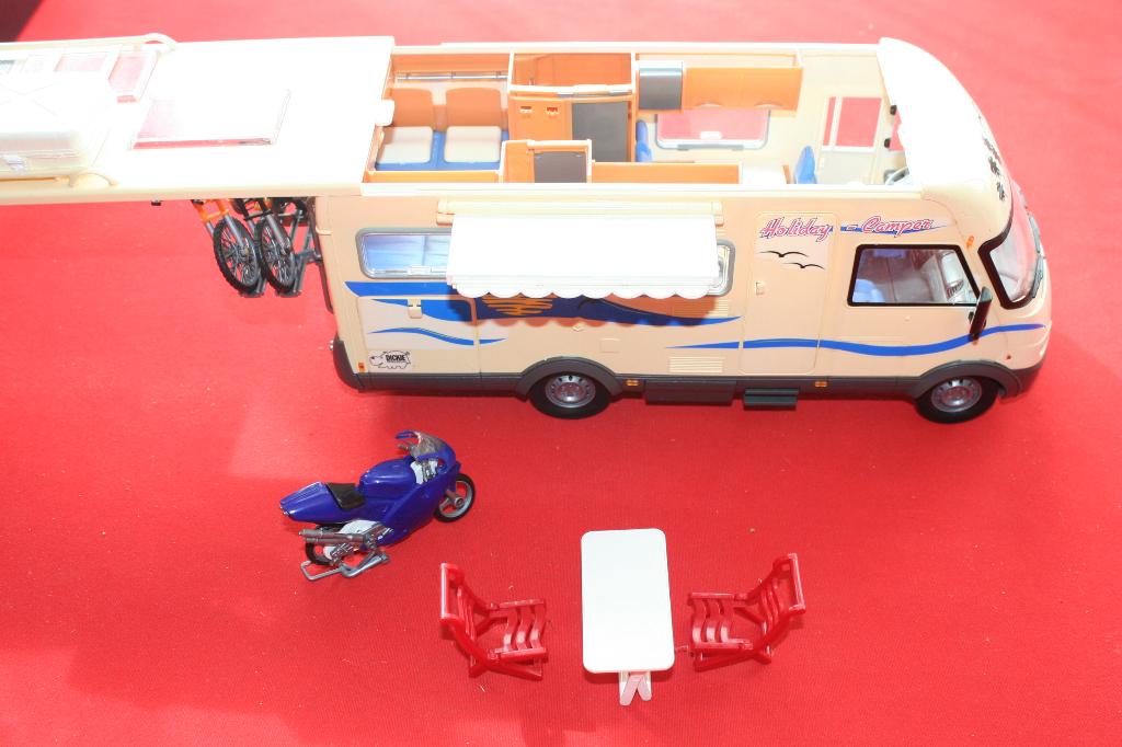 Playmobil camper, Kinderen en Baby's, Speelgoed | Playmobil, Ophalen of Verzenden, Zo goed als nieuw, Los Playmobil