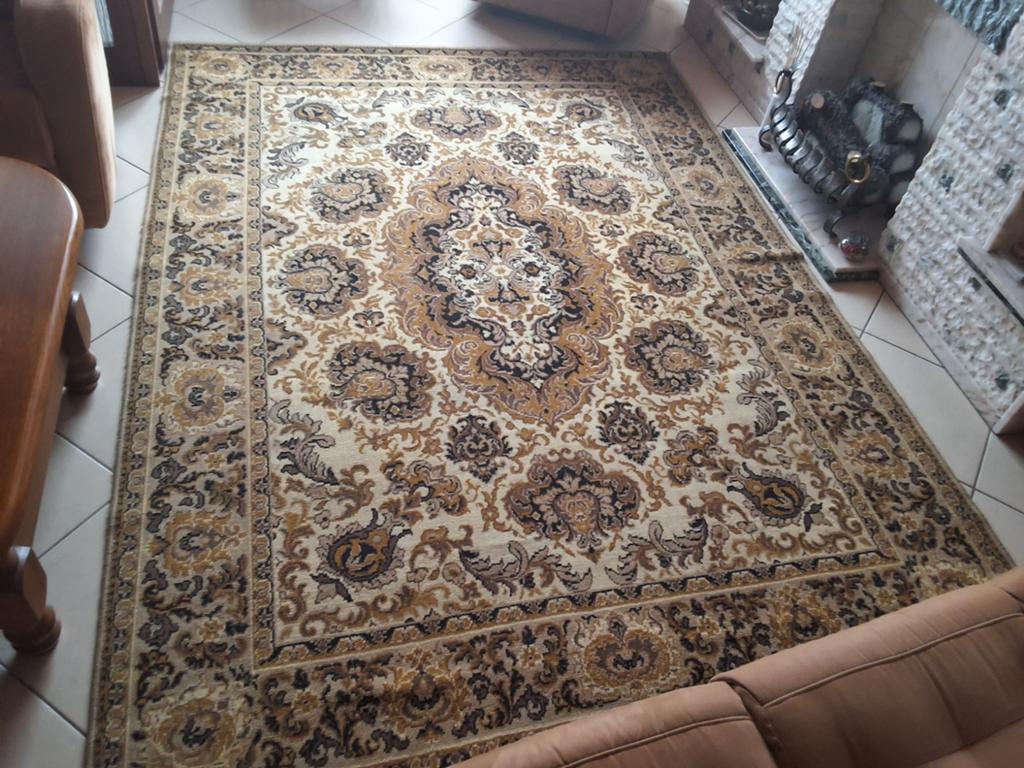 Tapis , dimensions  : 2 77 cm x 200 cm, Ophalen