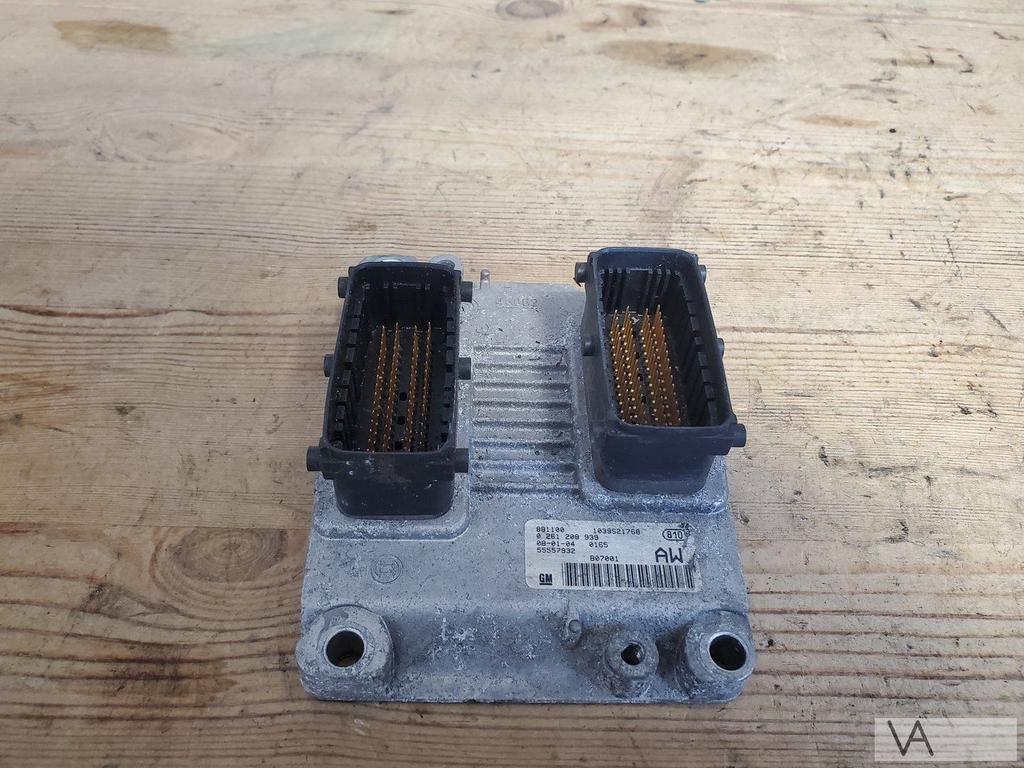 Opel Corsa 2003 -2010 motorcomputer ecu 1.0 benzine 55557932, Gebruikt, -, -, Opel