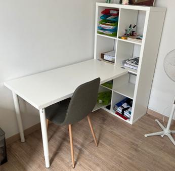 Witte Bureau Ikea Kallax / Linnmon, Maison & Meubles, Bureaux, 139 cm, Autres matériaux, Comme neuf, Enlèvement