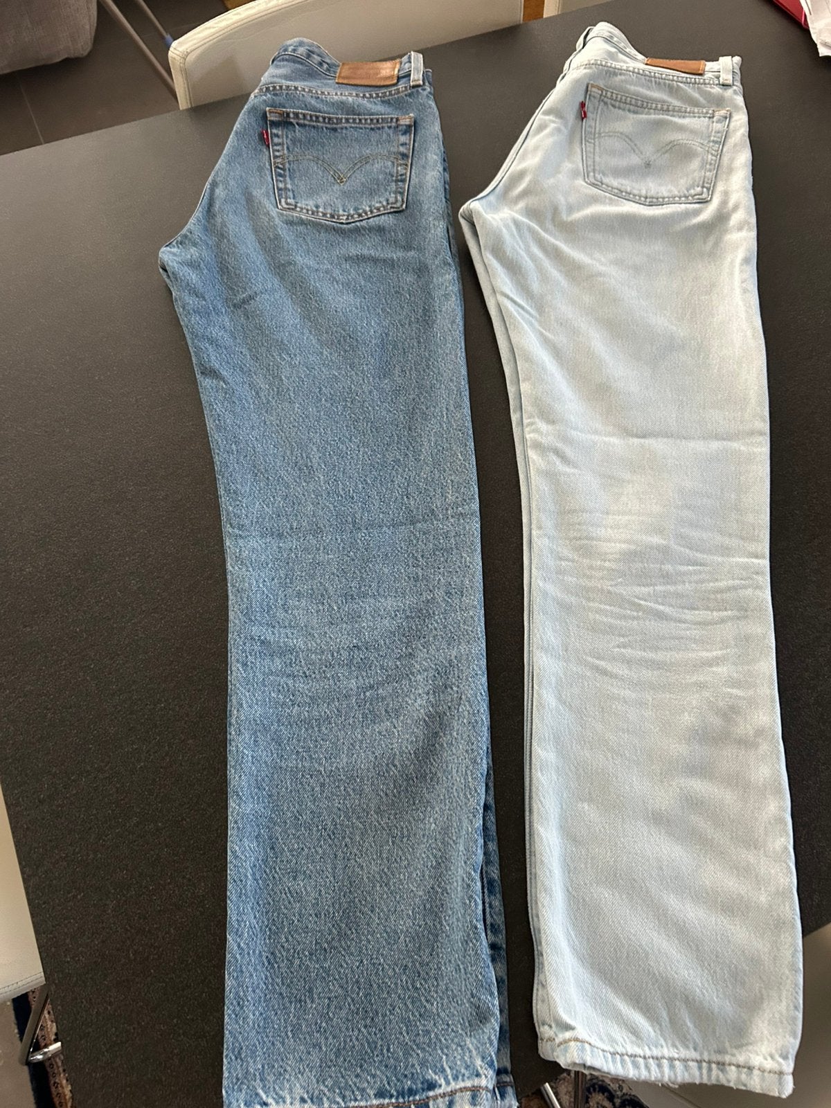 2 jeans dames Levi’s 501, Enlèvement, Porté, Bleu, W27 (confection 34) ou plus petit