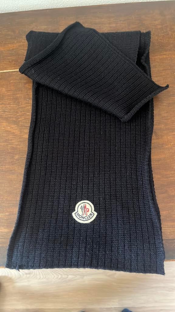 Nette Moncler sjaal, Kleding | Heren, Mutsen, Sjaals en Handschoenen, Ophalen of Verzenden, Zo goed als nieuw, Maat 48/50 (M)