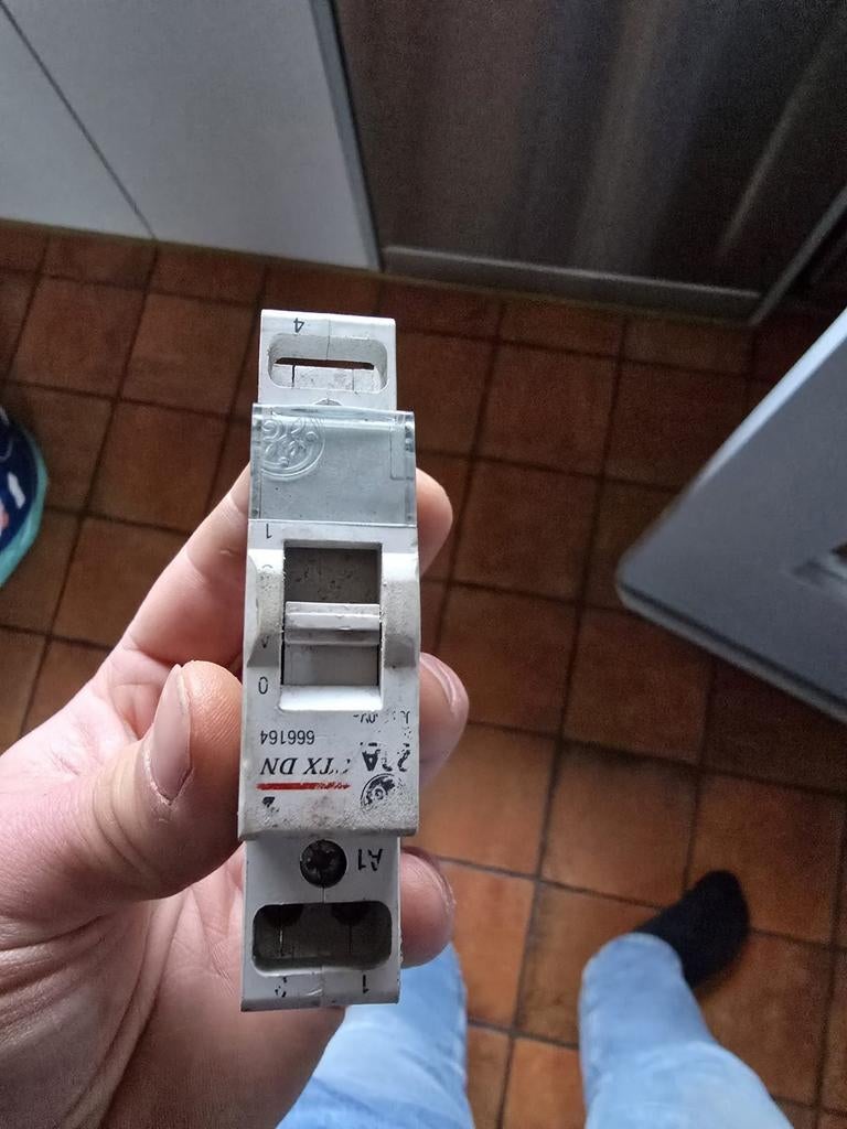Voorkeurschakelaar, Doe-het-zelf en Bouw, Elektriciteit en Kabels, Ophalen