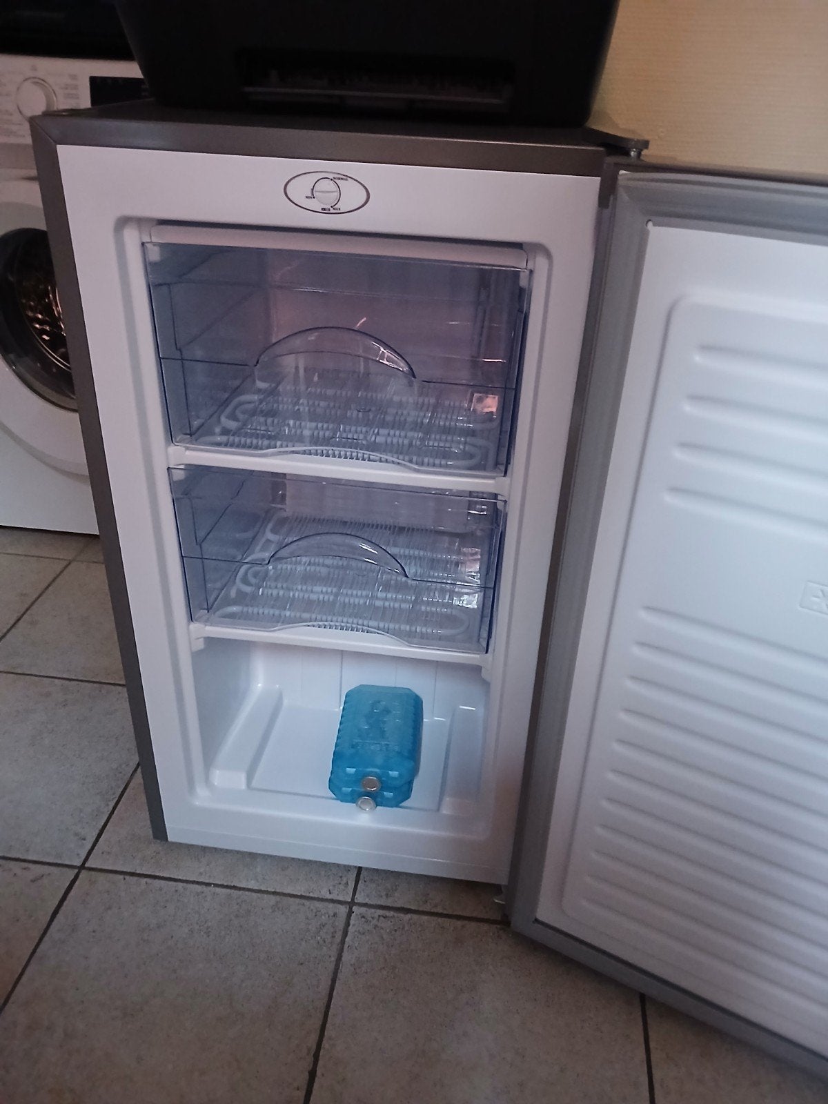 tafeldiepvries, Elektronische apparatuur, Zo goed als nieuw, Energieklasse A of zuiniger, Vrijstaand, Ophalen