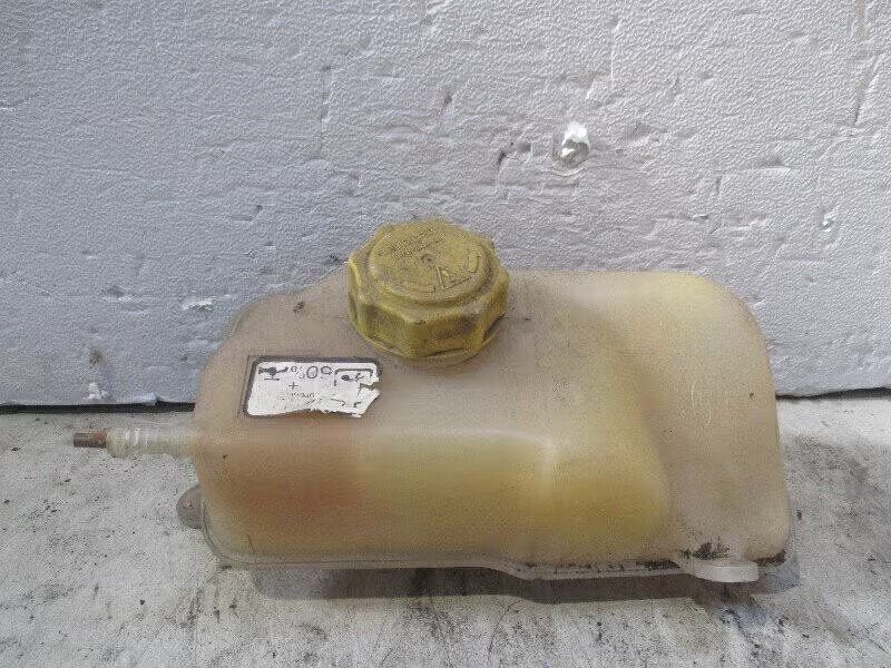 KOELVLOEISTOF RESERVOIR Ford Fiesta 2 (86fb8k218-ad), Auto-onderdelen, Gebruikt, Ophalen of Verzenden, Henry-Ford-Straße 1 50735 Köln, DE