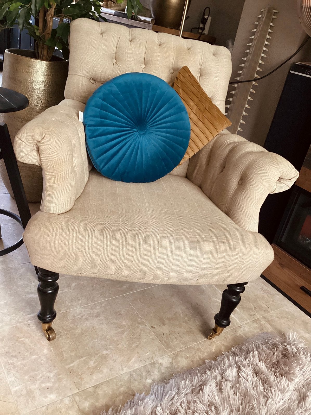 2x klassieke gecapitonneerde fauteuil met Queen Anne-poten, Ophalen, Gebruikt, Minder dan 75 cm, Stof