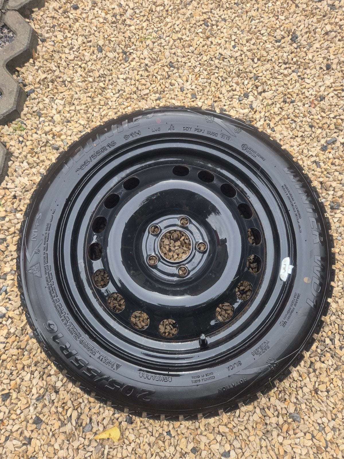 3 pneus hiver Minerva 205/55 R16 91H + jantes acier, Enlèvement