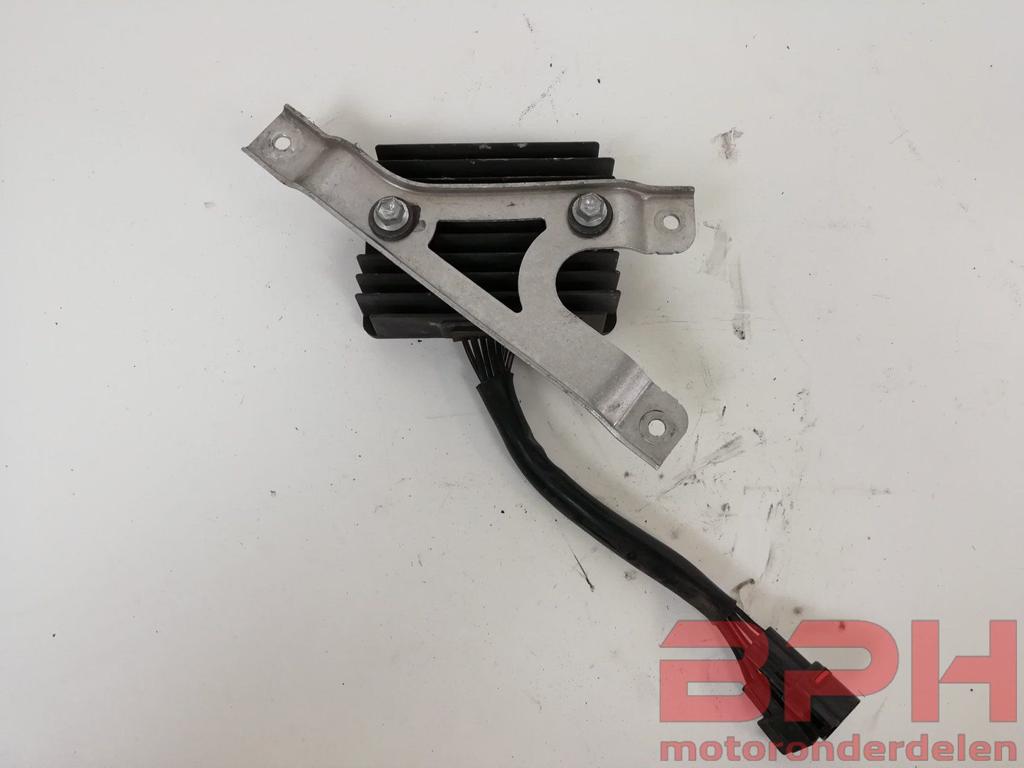 Spanningsregelaar Suzuki GSX-R 1000 K9 L0 L1 L2 L3 L4 L5 L6, Motoren, Gebruikt, -, -, Ophalen of Verzenden