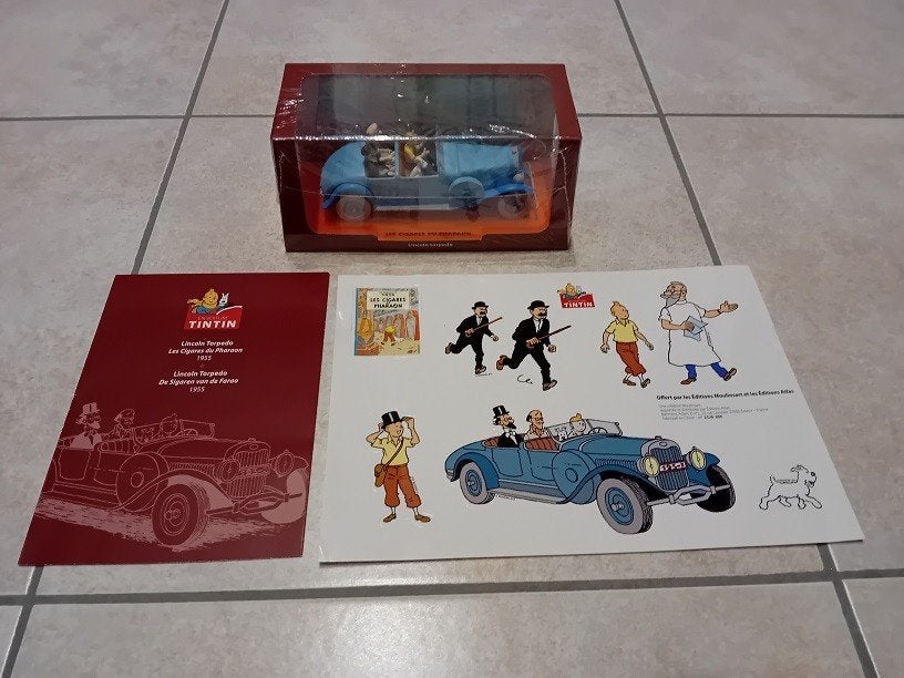 6 Kuifje auto geseald met rood boekje en sticker zeldzaam, Verzamelen, Ophalen, Kuifje, Nieuw, Overige typen