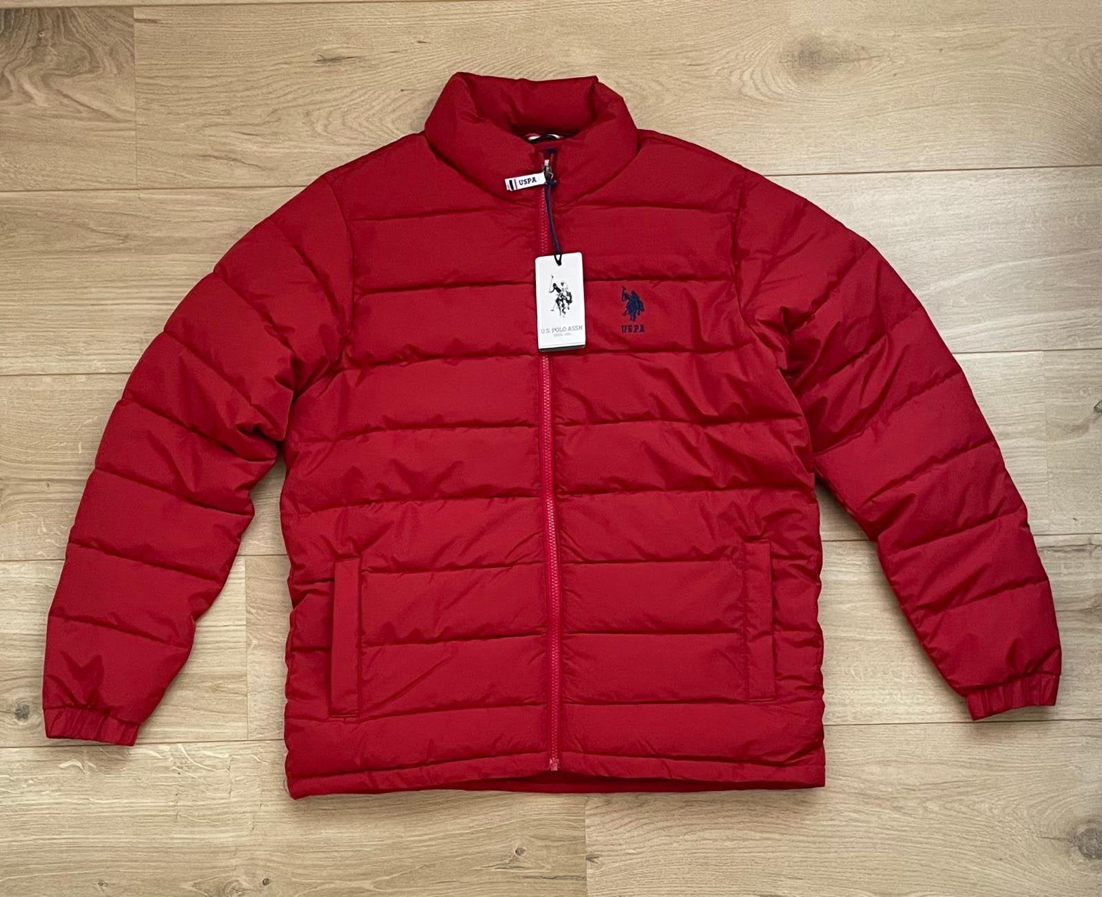 Doudoune matelassée U.S. Polo Assn. couleur rouge vif, neuve, Enlèvement, Neuf, Taille 52/54 (L), Rouge