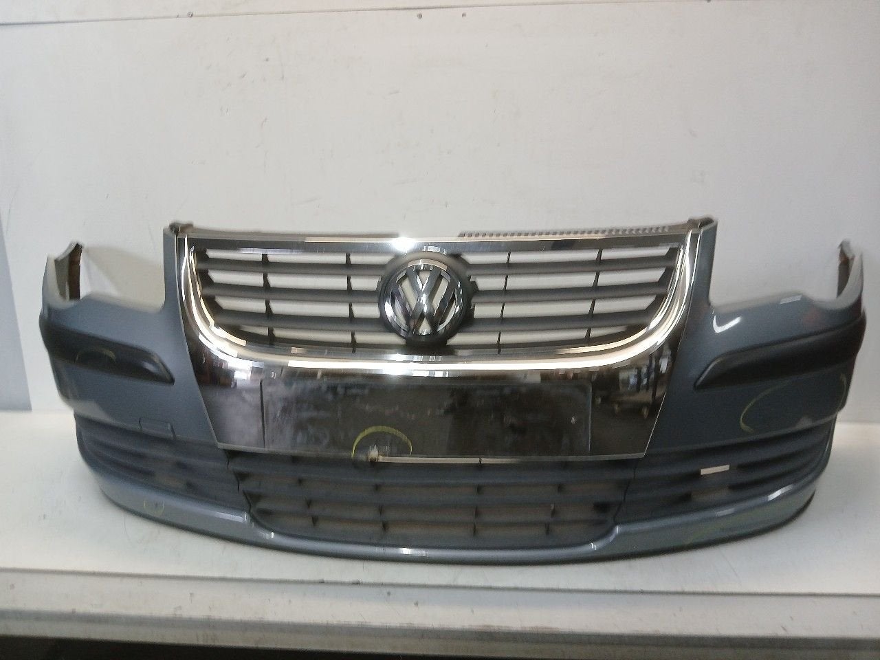 Bumper voor Volkswagen Touran, Auto-onderdelen, Onderdelen@venauto.nl, Van der Ven Autorecycling B.V., Gebruikt, Ettenseweg 76, 4706 PB Roosendaal, The Netherlands