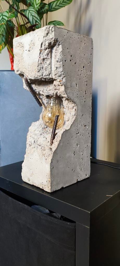 Eigentijdse lamp, Ophalen