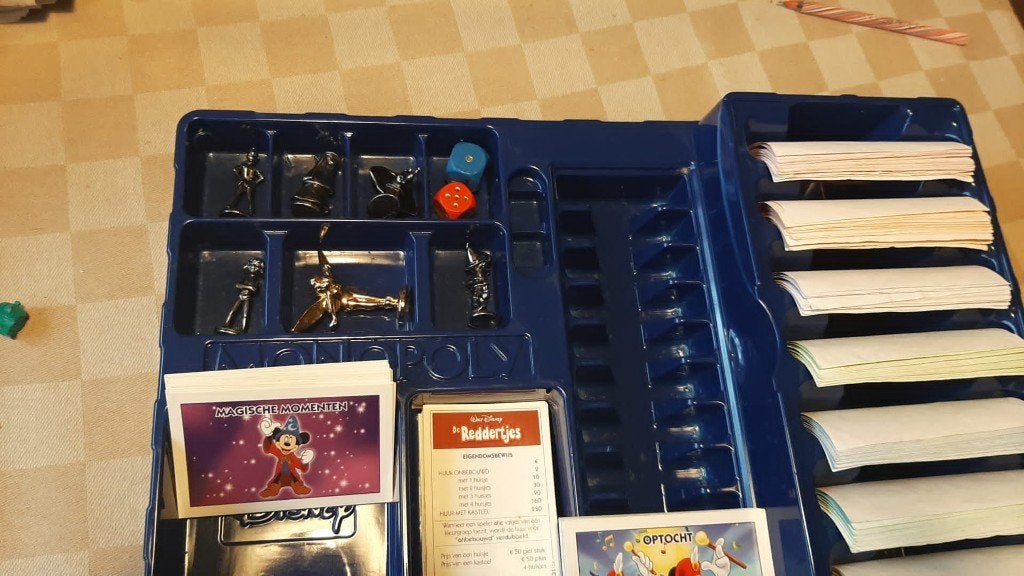 bordspel z regels Monopoly Disney 3d kasteel Monopolie, Hobby en Vrije tijd, Een of twee spelers, Ophalen of Verzenden, Zo goed als nieuw