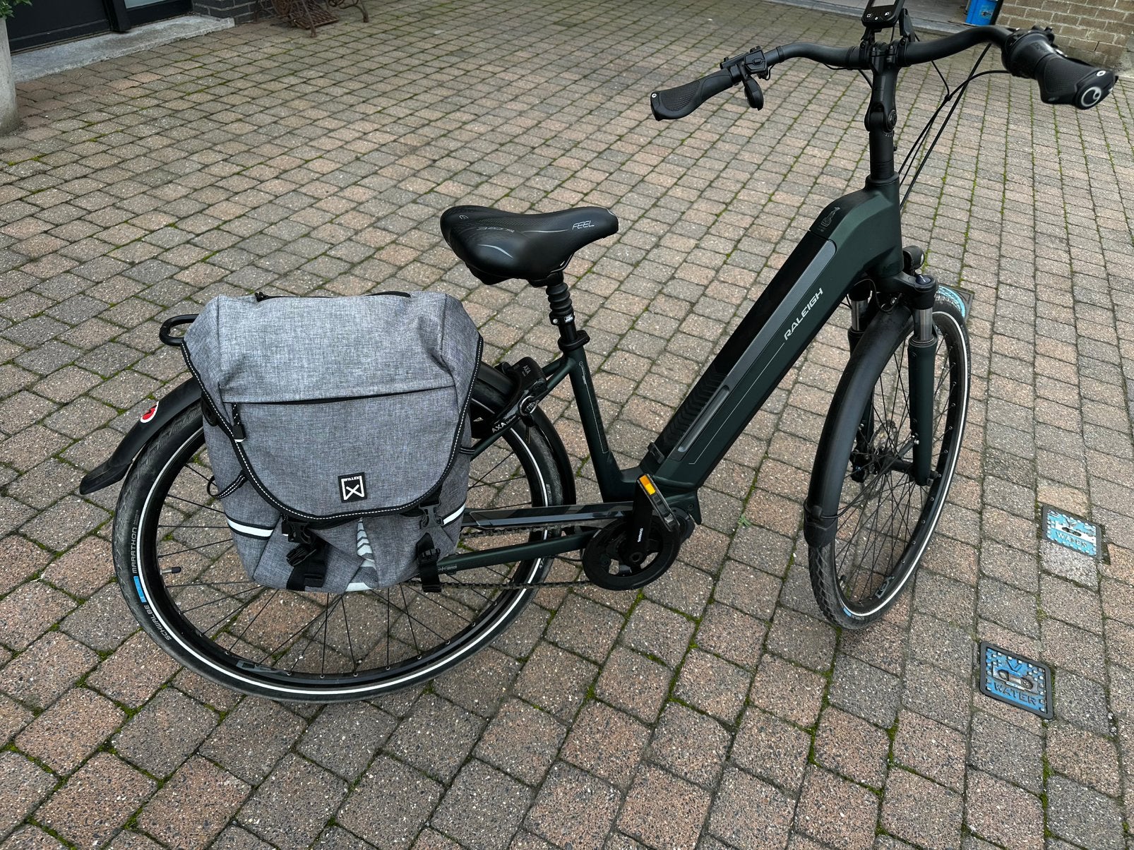 Mooie electrische fiets met lage instap, Fietsen en Brommers, Ophalen, Zo goed als nieuw