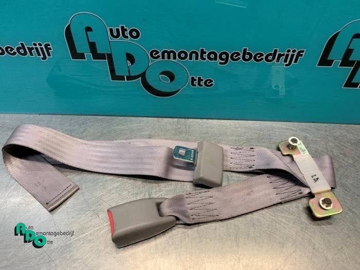 Ceinture de sécurité arrière centre d'un Mazda Demio (Dem, -, 3 mois de garantie, Mazda, Utilisé