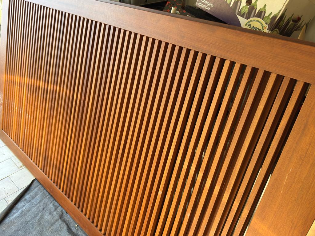 Paar massief notelaar schuifdeuren, Doe-het-zelf en Bouw, Deuren en Vliegenramen, Ophalen, Binnendeur, Zo goed als nieuw, Schuifdeur
