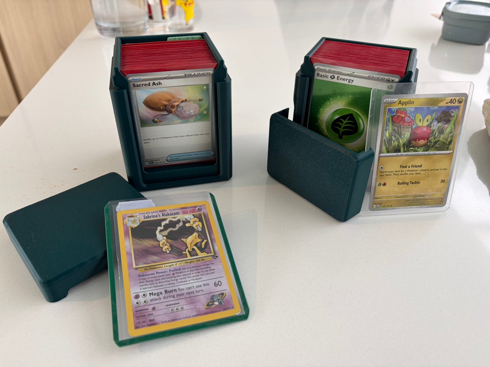 Pokemon kaarten deck box top loader (magic werkt ook), Hobby en Vrije tijd, Ophalen of Verzenden, Zo goed als nieuw