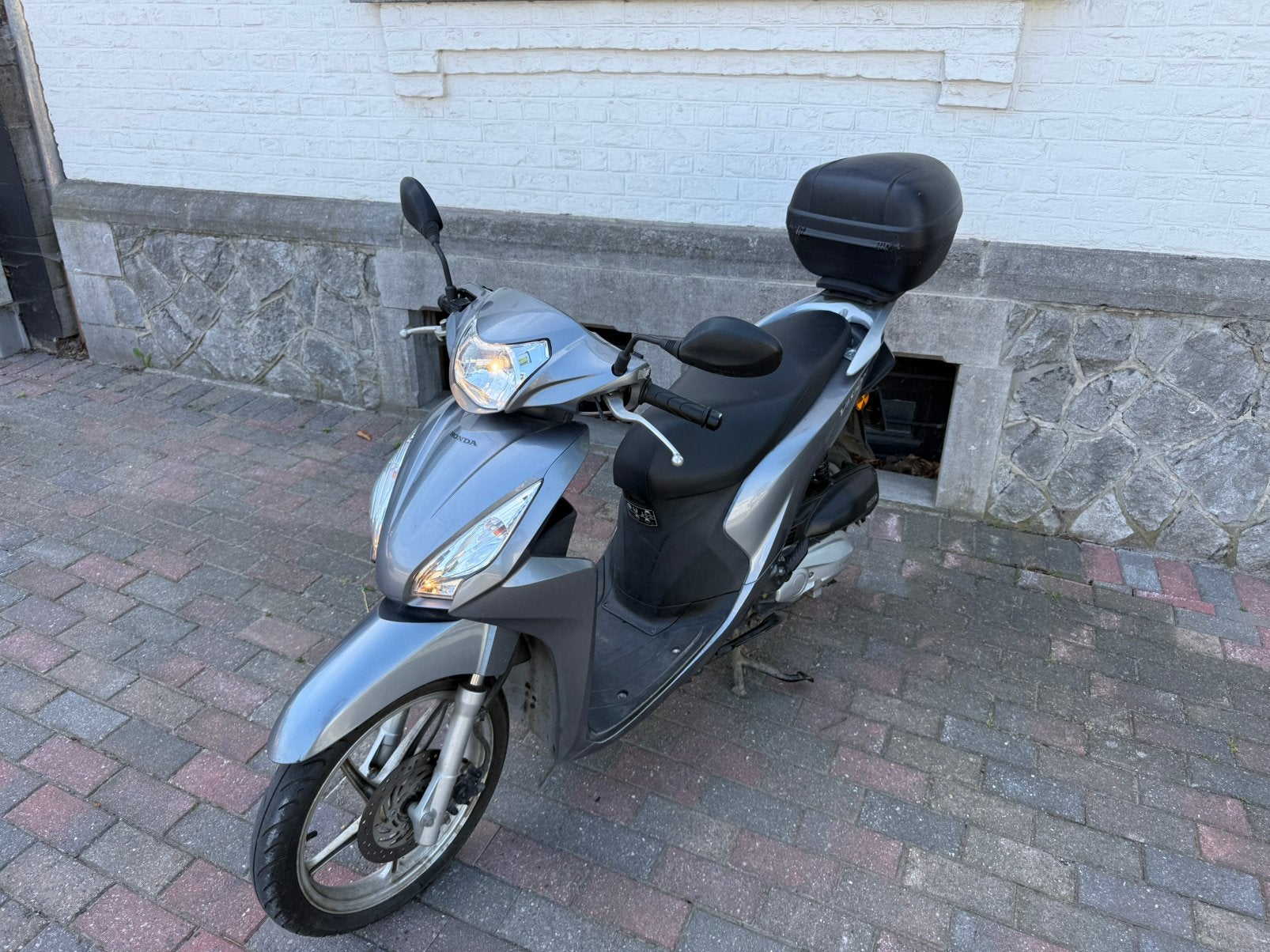HONDA VISION 110CC 2018 10400KM ALS NIEUW VOOR 1350€!, Scooter, Occasion, Particulier, 11 kW of minder