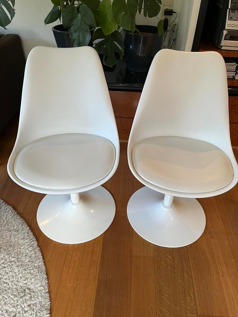 2 witte stoelen, Huis en Inrichting, Stoelen, Ophalen, Gebruikt