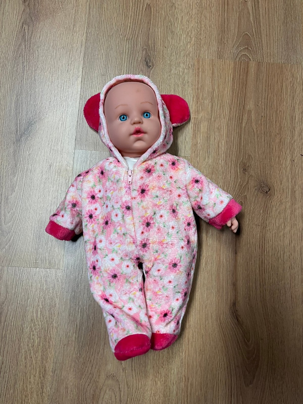 Sprekende pop met pyjama aan, Ophalen of Verzenden, Zo goed als nieuw, Babypop