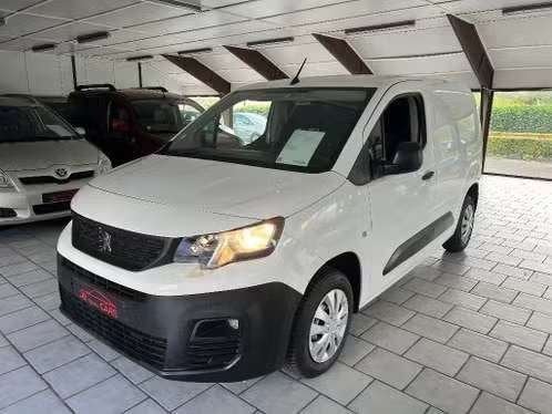 peugeot partner 1.6 hdi /GEKEURD/29000 km/CAR PASS/3 zit, Auto's, Voorwielaandrijving, Stof, Euro 6, Wit