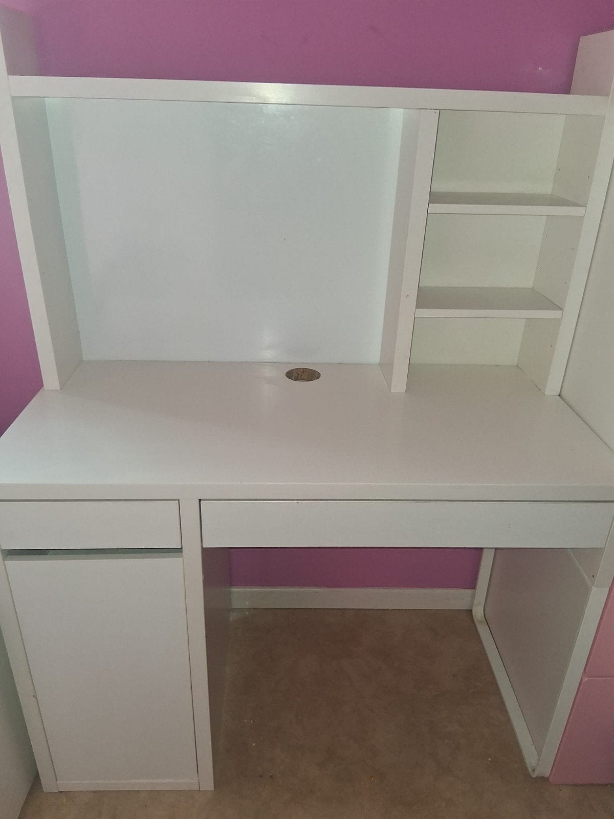 Ikea bureau wit, Kinderen en Baby's, Kinderkamer | Tafels en Stoelen, Ophalen, Gebruikt