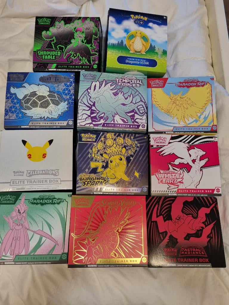 Boîtes vides Pokémon et ETB, Hobby & Loisirs créatifs, Jeux de cartes à collectionner | Pokémon, Enlèvement, Comme neuf