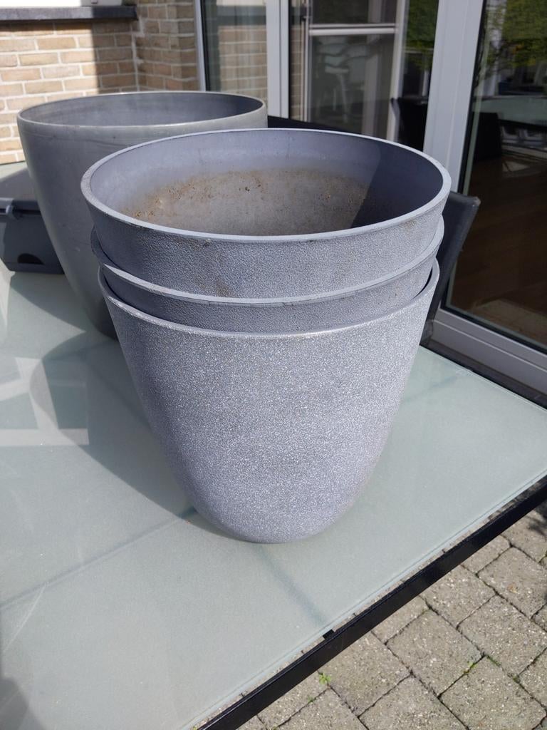 Bloempotten in grijze kunststof tuin/terras, Tuin en Terras, Ophalen, Kunststof, Tuin