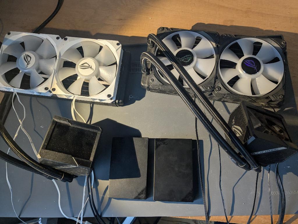 DEFECTE Asus ROG STRIX Ryujin II Koelers incl. controllers., Computers en Software, Ophalen of Verzenden, Niet werkend, Waterkoeling
