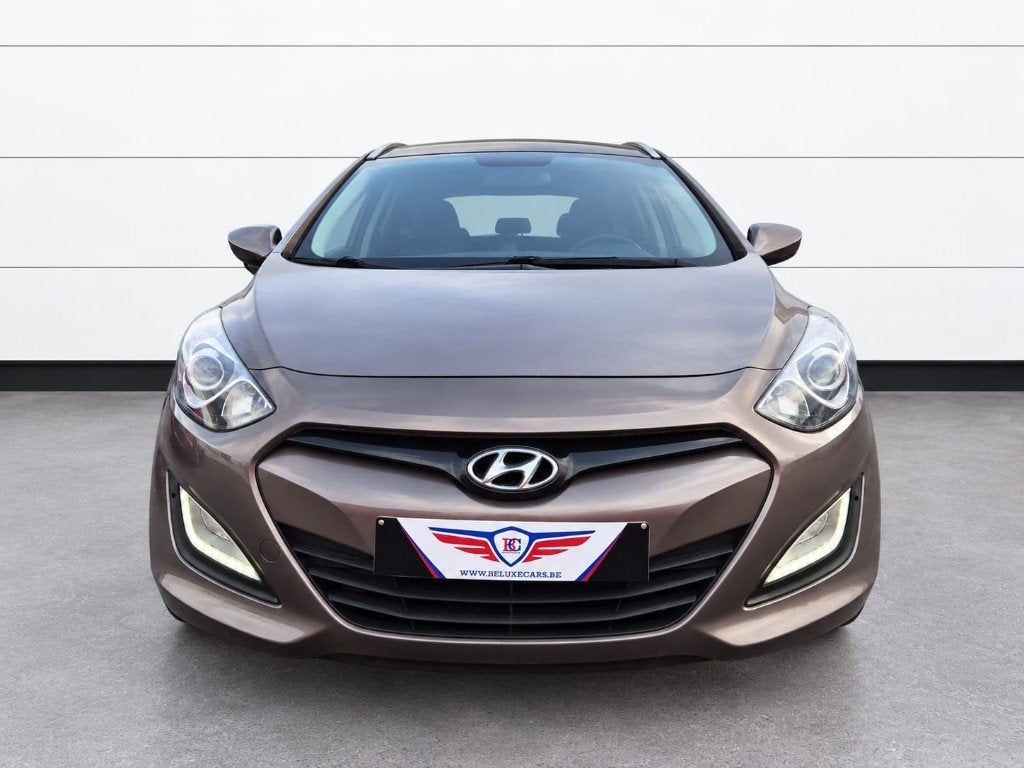 HYUNDAI I30 1.4 CRDi*SW*EXPORT-MARCHAND*CLIM*REG-VTS*ATTACHE, Autos, Euro 5, Achat, https://public.car-pass.be/vhr/11f145a1-5de9-4d1c-b850-7224320cbc32