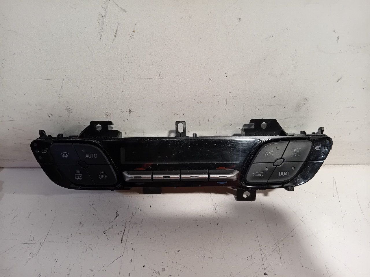 Bedieningspaneel kachel Toyota C-HR, Onderdelen@venauto.nl, Van der Ven Autorecycling B.V., Gebruikt, Ettenseweg 76, 4706 PB Roosendaal, The Netherlands